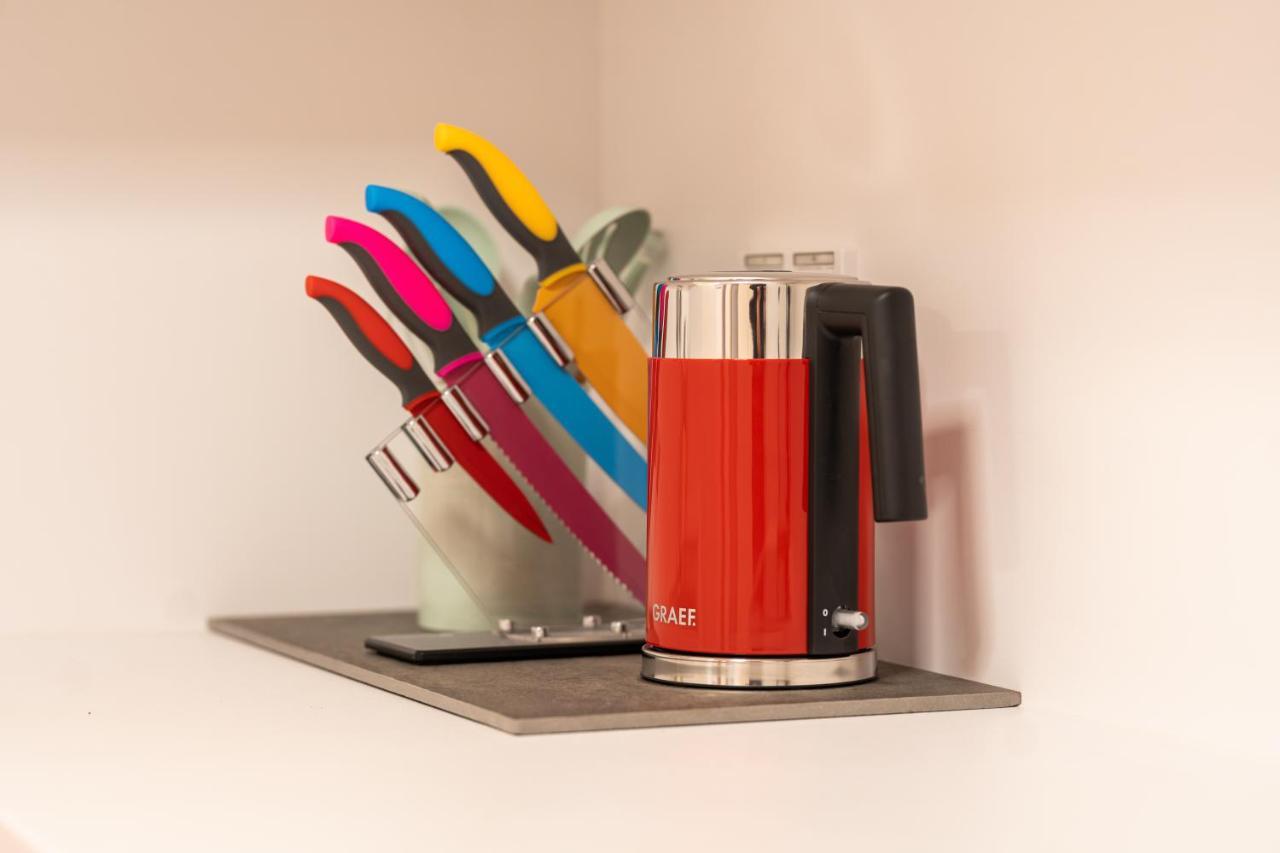 Hostel Манхайм Екстериор снимка Dualit kettle and knife block