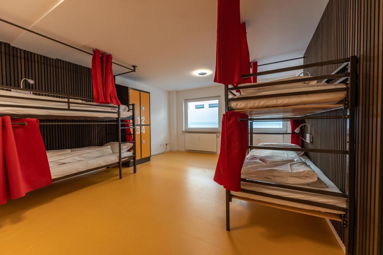 Hostel Манхайм Екстериор снимка Hostel room