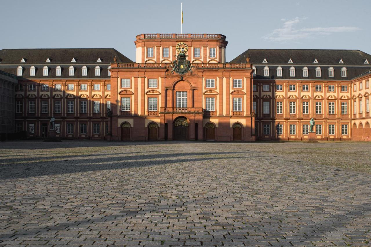 Hostel Манхайм Екстериор снимка University of Kassel